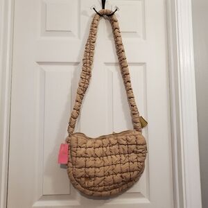 Simply Southern Beige Quilted Shoulder Bag ***BROKEN ZIPPER